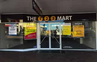 Devonport Retail on the Sunny Side!