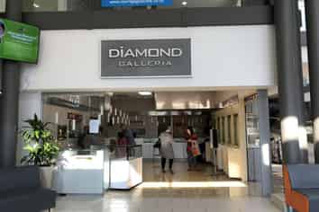 Corner Retail at Royal Oak Shopping Centre!