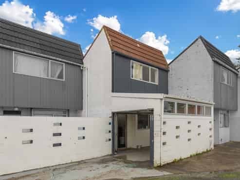 29J Springs Road, Parakai