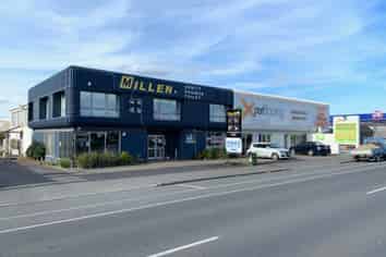 First floor office space available Te Rapa Road