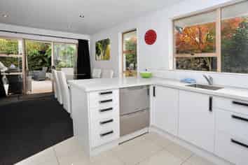 2/97 Leinster Road, Strowan