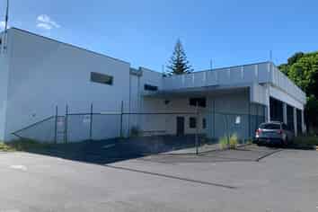 Huge Office - Numerous options