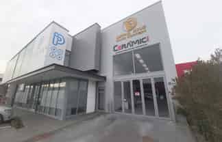 Designer Warehouse/Office  Just off Moorhouse Ave