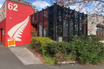 INDUSTRIAL / SHOWROOM CLOSE TO CBD