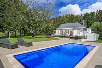 SENSATIONAL COUNTRYSIDE LIVING WITH STRATEGIC ...