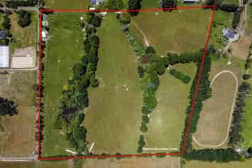 27 ACRE GOLD MINE WAIMAUKU DEVELOPMENT