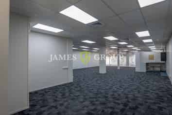 Immaculate Office at Roselands Shopping Precinct