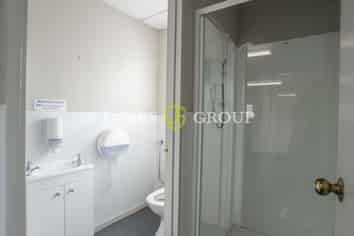 Immaculate Office at Roselands Shopping Precinct
