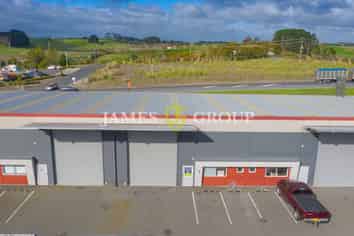 Race into Hampton Downs!