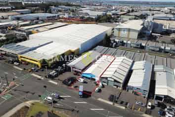 Massive Exposure | Vacant Possession