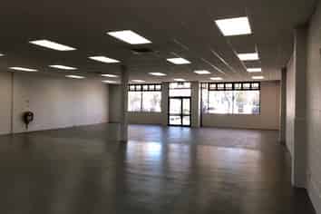 High profile trade retail/showroom