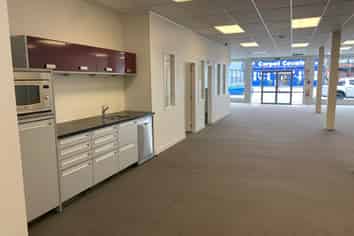 MT ROSKILL RETAIL OR OFFICE