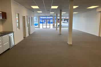 MT ROSKILL RETAIL OR OFFICE