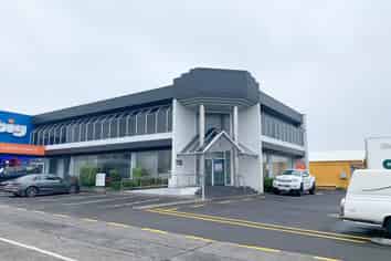 BEST VALUE office/retail in Wairau, North Shore