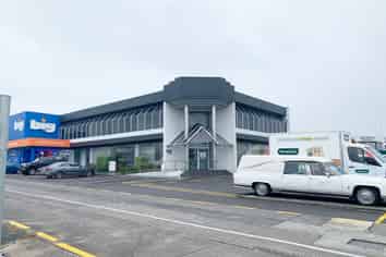 BEST VALUE office/retail in Wairau, North Shore