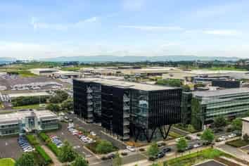 QUAD 7 LEVEL 3 OFFICE