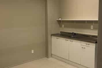 200sqm Showroom on Mt Wellington Highway!