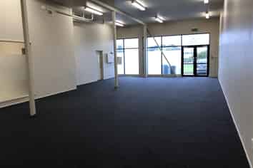 200sqm Showroom on Mt Wellington Highway!