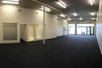 200sqm Showroom on Mt Wellington Highway!