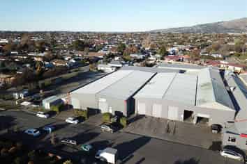 Various Warehouse Spaces in Waltham for Lease