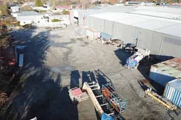 Various Warehouse Spaces in Waltham for Lease