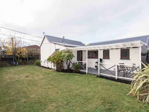 184 Hastings Street East, Waltham