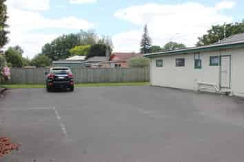 Main road office space