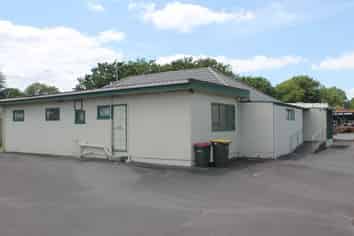 Main road office space