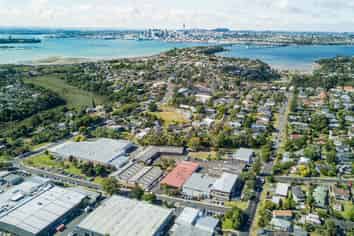 Attractive Rental - Superb Location