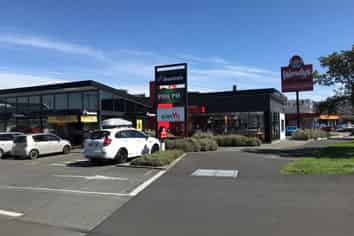 Premises in Prime Andersons Bay Road Location