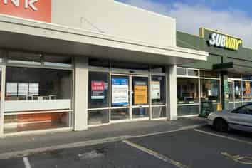 Premises in Prime Andersons Bay Road Location
