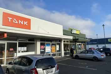 Premises in Prime Andersons Bay Road Location