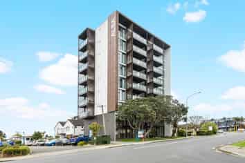 Modern Retail/Office For Sale and Lease