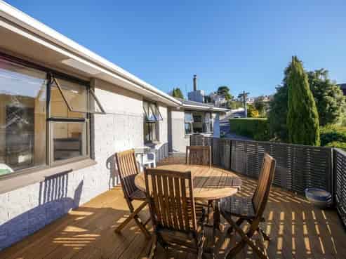 17 Colquhoun Street, Glenross