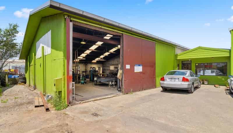 78 Riri Street, Mangakakahi