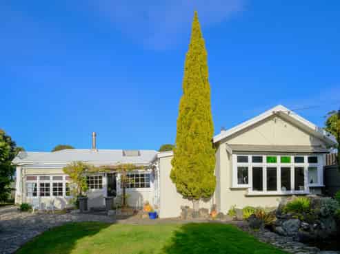 19 Middleton Road, Kew