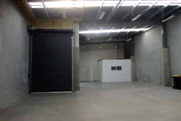 'As New' 272sqm Phillipstown Warehouse