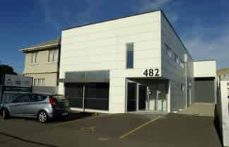'As New' 272sqm Phillipstown Warehouse