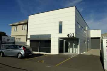 'As New' 272sqm Phillipstown Warehouse