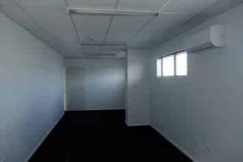 'As New' 272sqm Phillipstown Warehouse