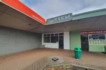 Compact Retail in Suburban Shopping Centre