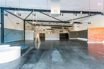 Oustanding Corner Exposure