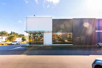 Oustanding Corner Exposure