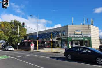 Well Positioned Office/Retail Space