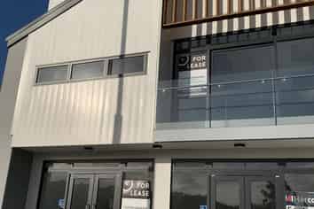 BRAND NEW RETAIL & OFFICE IN BOOM LOCATION