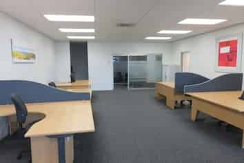 Best in Broadway ! Presents Like New