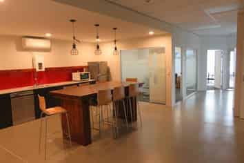 Best in Broadway ! Presents Like New