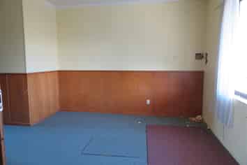 Refit in progress.  "For Lease"