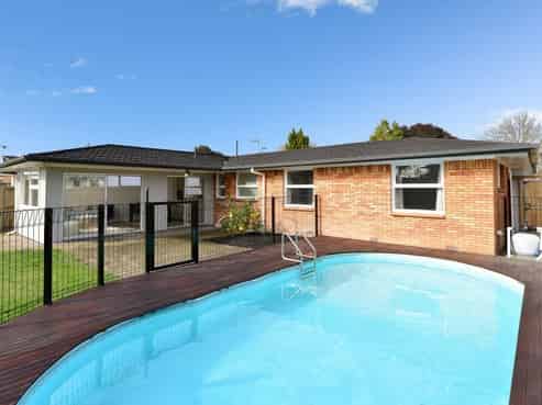 25 Pulham Crescent, Queenwood
