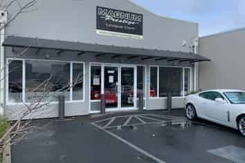 211sqm Showroom/ Office/ Warehouse - Central CBD